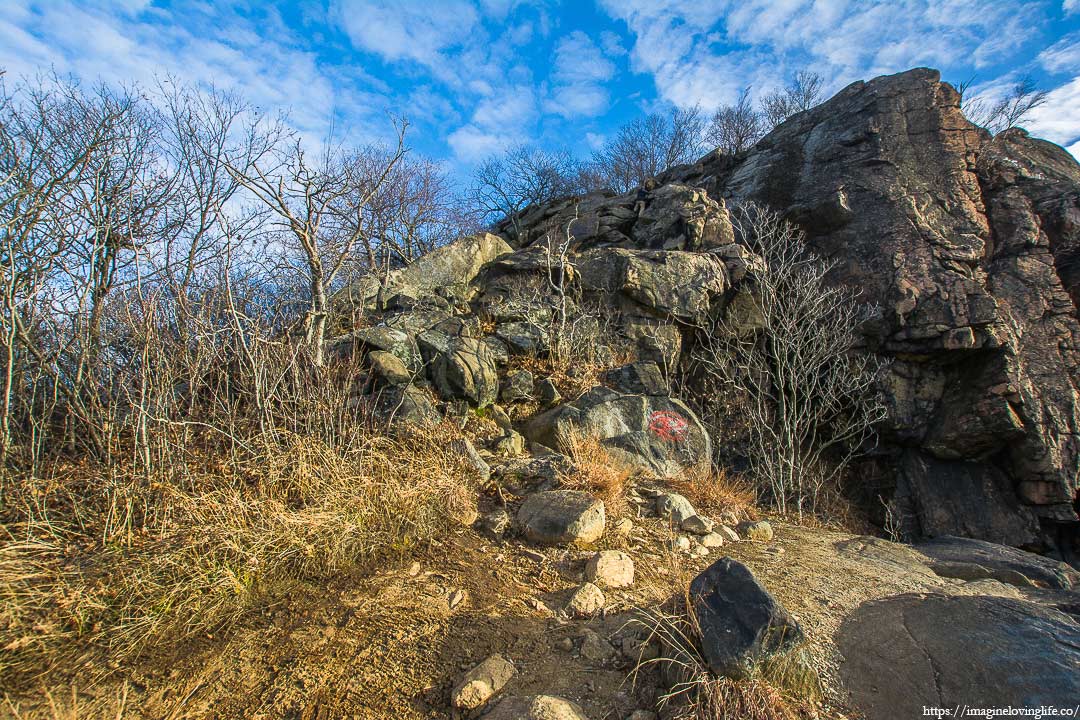 white trail bouldering